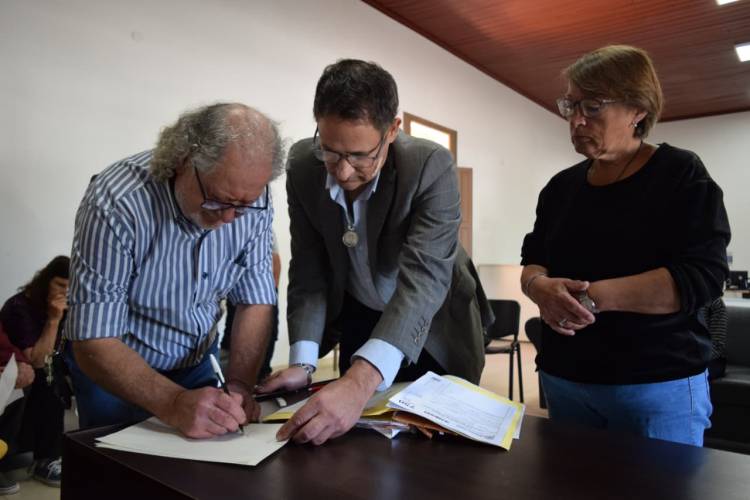 FAMILIAS DE VIEYTES FIRMARON ESCRITURAS DE SUS VIVIENDAS