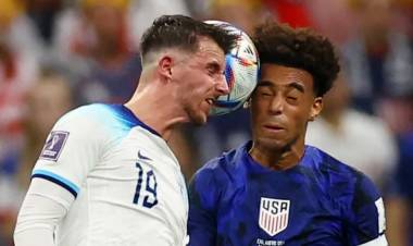 Inglaterra empató con Estados Unidos y sigue puntero