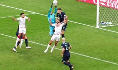 Australia le ganó a Túnez y se mete en la pelea por la clasificación en el Mundial