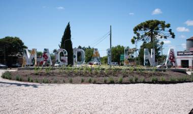 INAUGURAMOS EL NUEVO CARTEL DE LA ROTONDA DE ACCESO