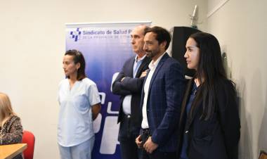 PRESENTACION DE LA TECNICATURA DE ENFERMERIA