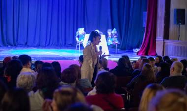 ANITA MARTINEZ BRILLO EN EL TEATRO ESPAÑOL