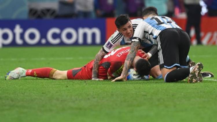 ARGENTINA SE IMPUSO POR 2 a 1 y PASO A CUARTOS DE FINAL