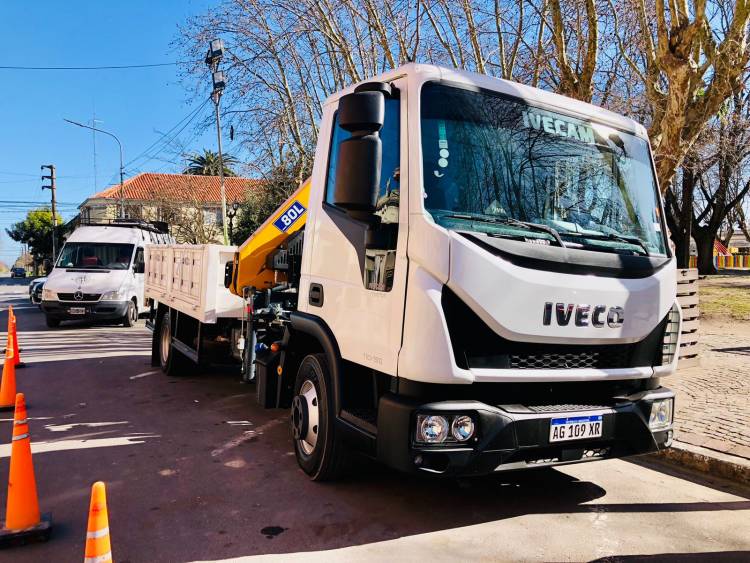 EL MUNICIPIO ADQUIRIÓ NUEVO CAMIÓN CON HIDROGRÚA 