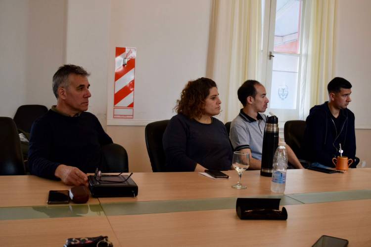 Reunión entre integrantes del Ejecutivo, concejales, consejeros y la Licenciada en Ciencias Económicas Nadia Perazzo