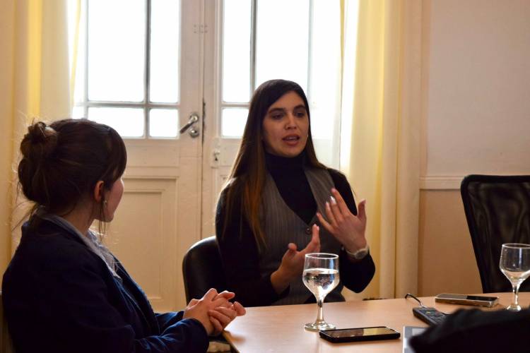 Reunión entre integrantes del Ejecutivo, concejales, consejeros y la Licenciada en Ciencias Económicas Nadia Perazzo