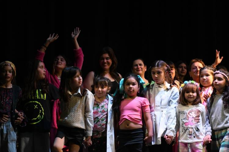LOS TALLERES MUNICIPALES SE LUCIERON EN EL TEATRO ESPAÑOL