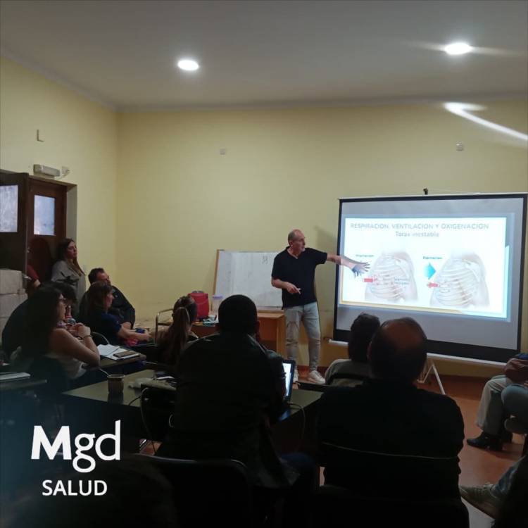 EN EL HOSPITAL LOCAL SE SEGUE CAPACITANDO A NUESTRO MÉDICOS