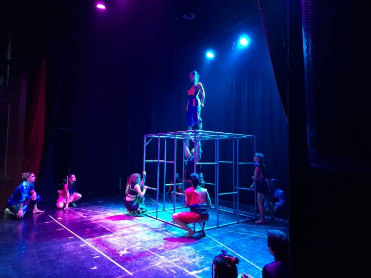 SHOW "KU" LA COMPAÑIA FRAGIEM EN EL TEATRO ESPAÑOL A SALA LLENA