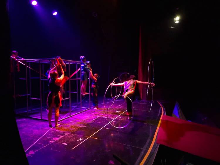 SHOW "KU" LA COMPAÑIA FRAGIEM EN EL TEATRO ESPAÑOL A SALA LLENA