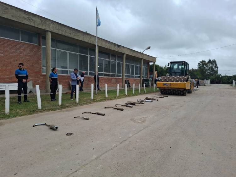 DESTRUCCION DE ESCXAPES ANTIREGLAMETARIOS