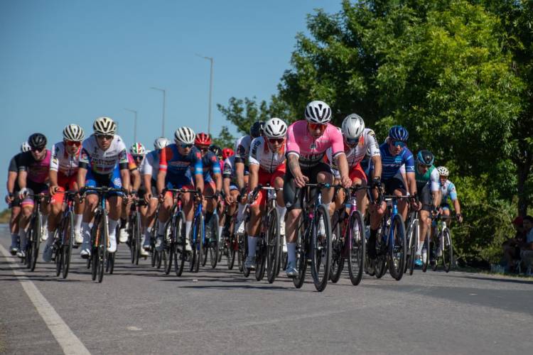 COMPETENCIA CICLISTA EN ADHESIÓN AL ANIVERSARIO DE MAGDALENA